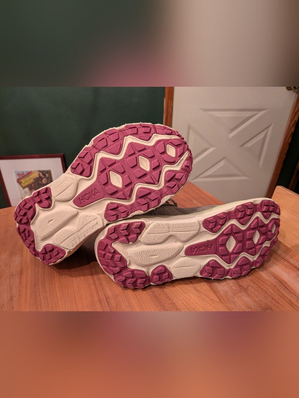 HOKA Challenger ATR 7 women's Size 9 - Picture 8 of 9